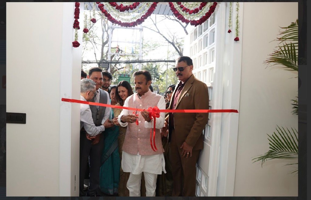 Ribbon cutting ceremony by Deputy CM Shri Rajendra Shukla at Maharshi Vitiligo Research Centre, Indore